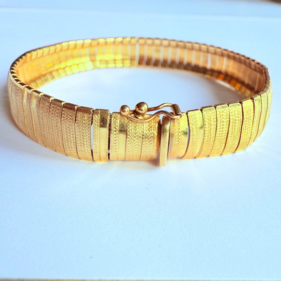 Estate 14K Solid Yellow Gold 10.5mm Rounded Omega Link Bracelet Italy Vintage - Picture 2 of 12